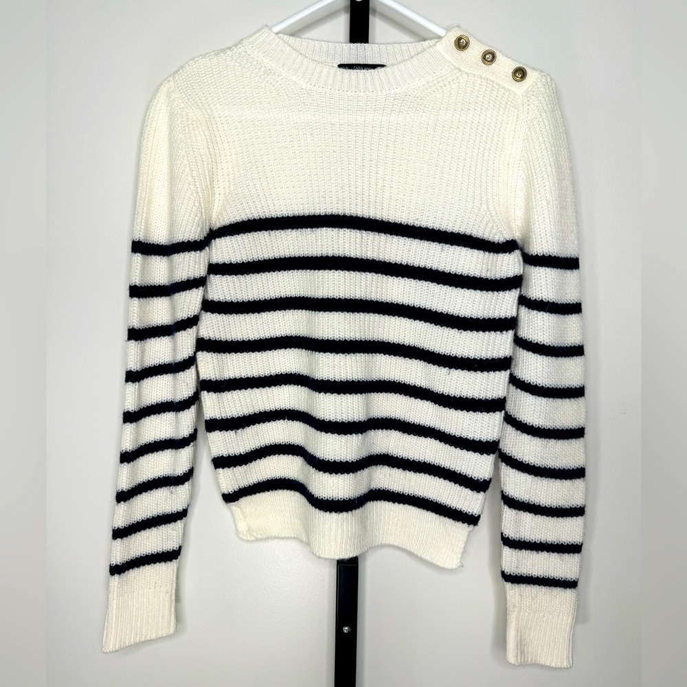 Zara Knit Sweater with Stripes - Cozy and Chic for Every Season